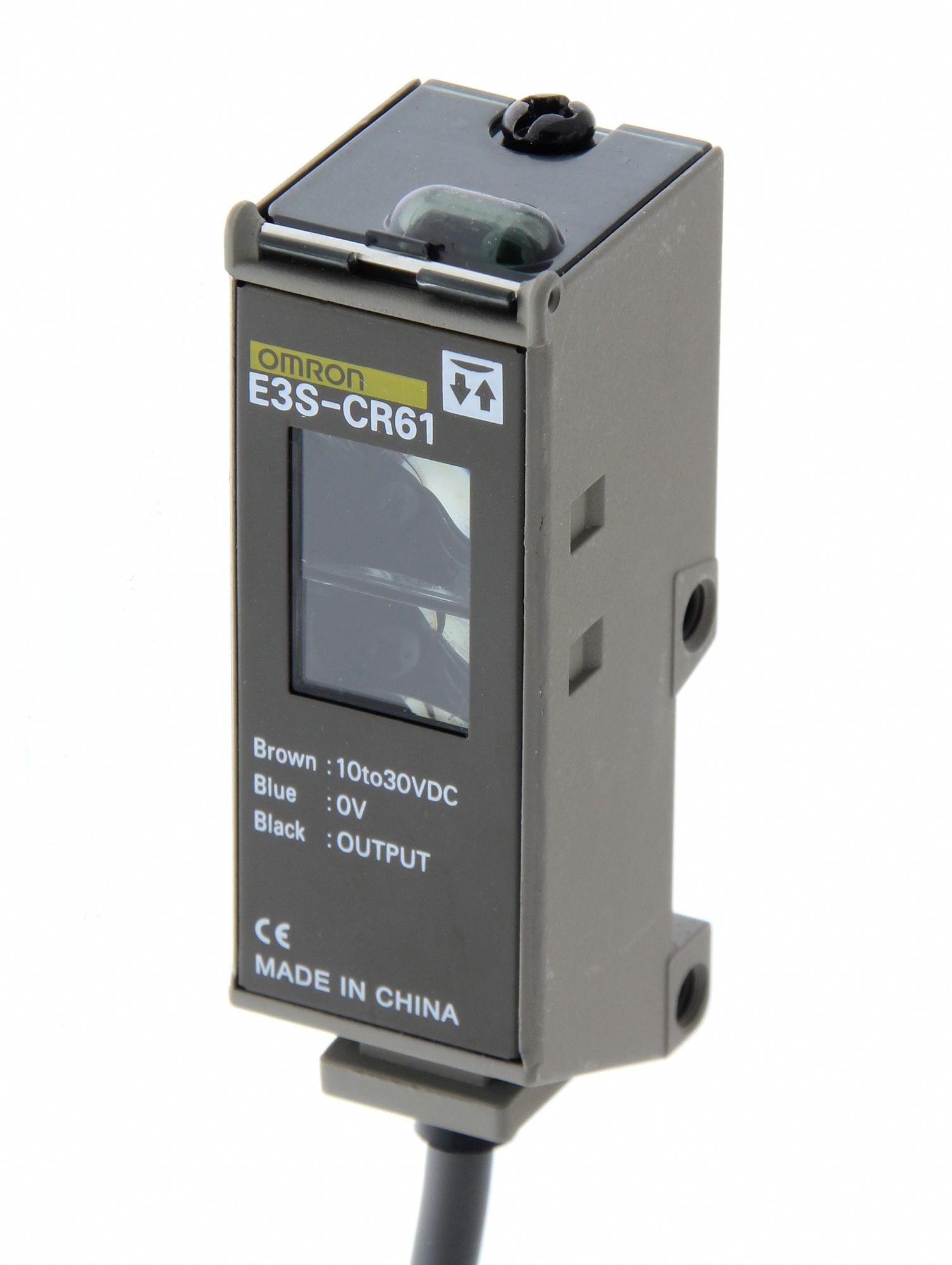 E3S-CR61 2M PHOTOELECTRIC SENSOR, NPN / PNP, 3M OMRON