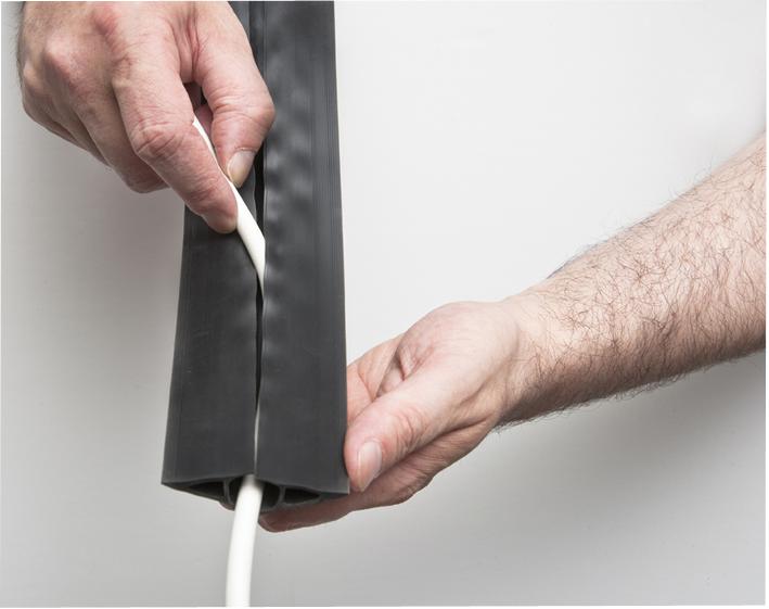 CC-1 CABLE PROTECTOR, RUBBER, 1.6M, BLACK D-LINE