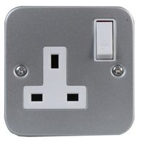 9499SMB - 1-Gang Metalclad 13A Switched Socket - PRO ELEC