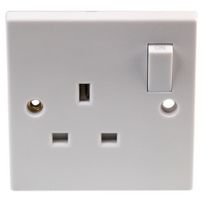 9399 - 13A Switched Socket, 1-Gang, Single Pole - PRO ELEC