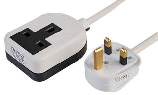 0138W-15m Socket Rubber 1 Gang 13a White 15m Pro Elec